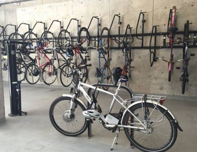 New buildings in São Paulo change the garage for the bike rack